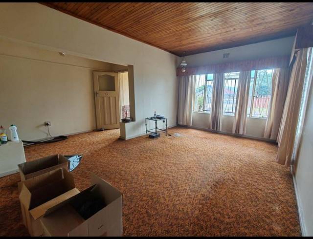 4 BEDROOM HOUSE FOR SALE IN PRETORIA GARDENS